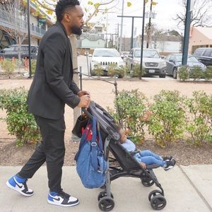 Meet your Posher, Troy